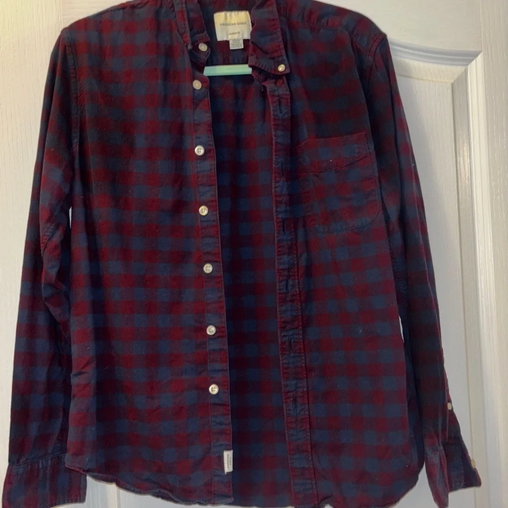 American Eagle Outfitters Red and Blue Plaid Shirt